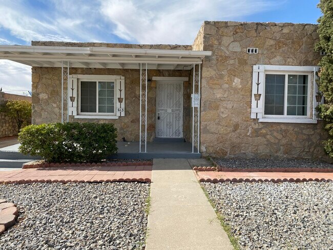 Building Photo - 613 Olson St