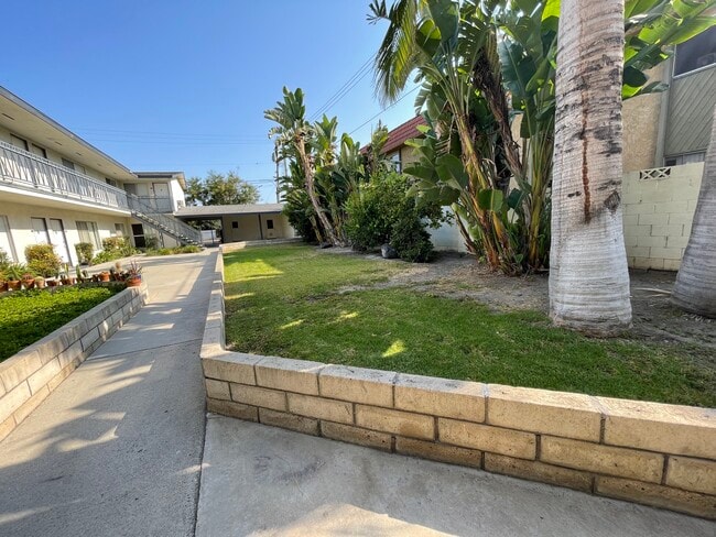 Front Yard View - 7701 Franklin St