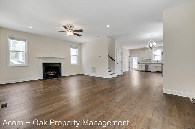 Building Photo - 3 br, 2.5 bath House - 2211 Fitzgerald Ave