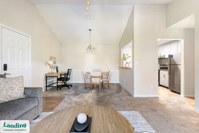 Foto del edificio - 1000 Palm Pl Dr NE