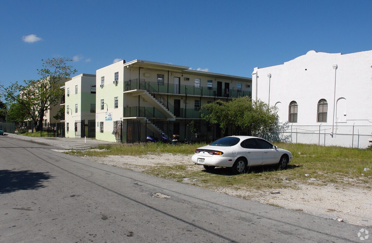 Foto principal - 1801-1805 NW 2nd Ct