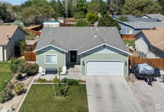 Building Photo - 404 Settler Dr
