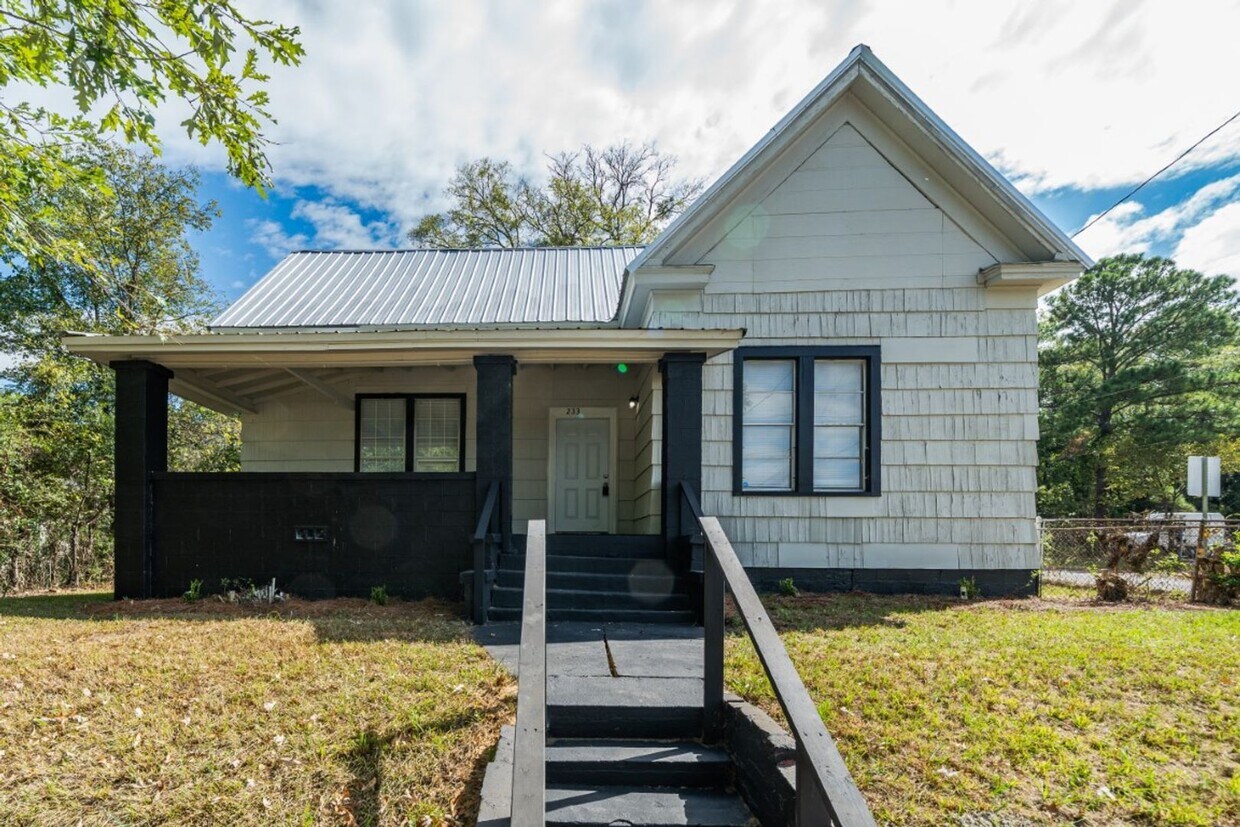 Foto principal - 233 Alder Ave