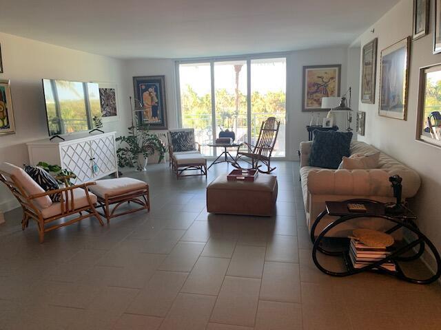 Primary Photo - 500 Ocean Dr