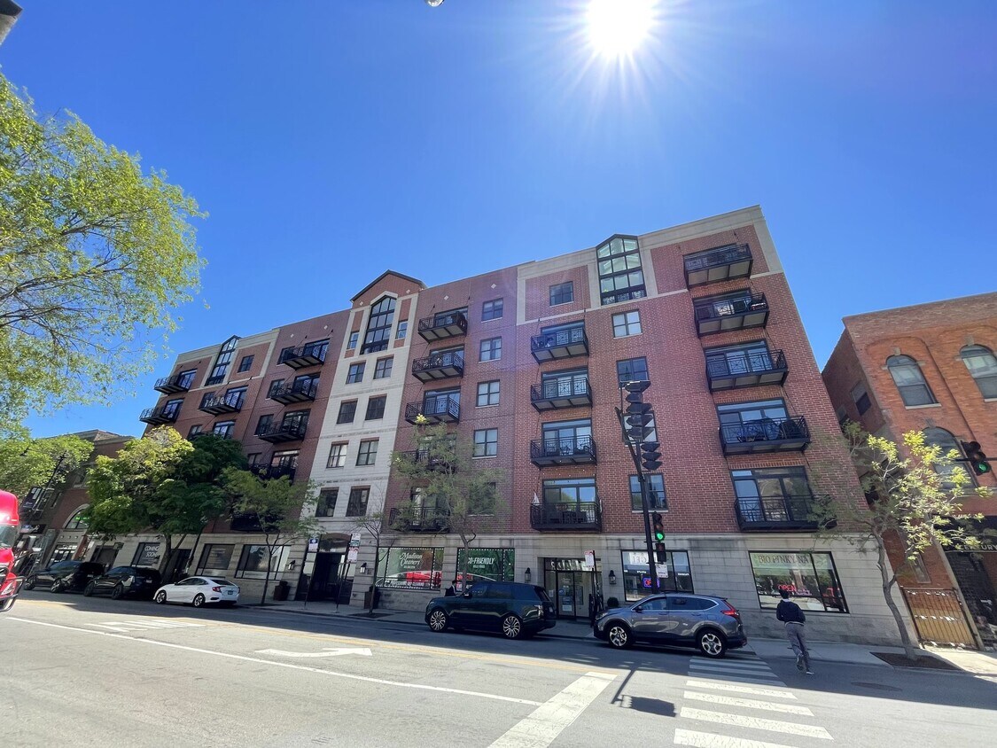 Photo - 1155 W Madison St (Chicago, IL)