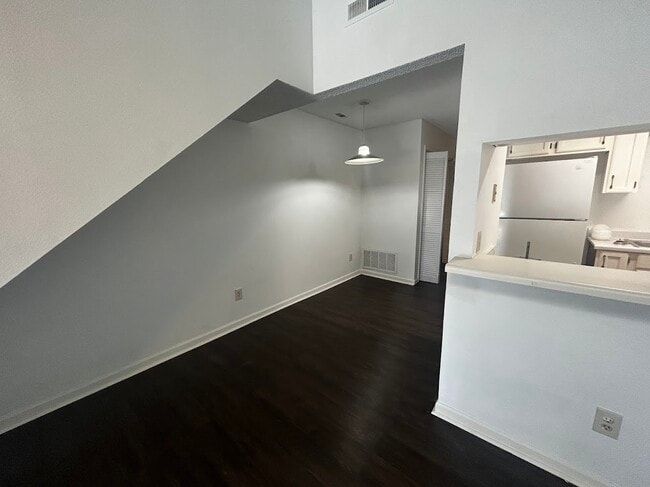 Foto del edificio - 2387 Parrot Ln