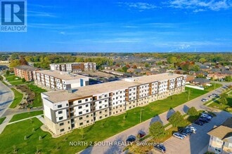 Building Photo - 2550 Sandwich W Pkwy