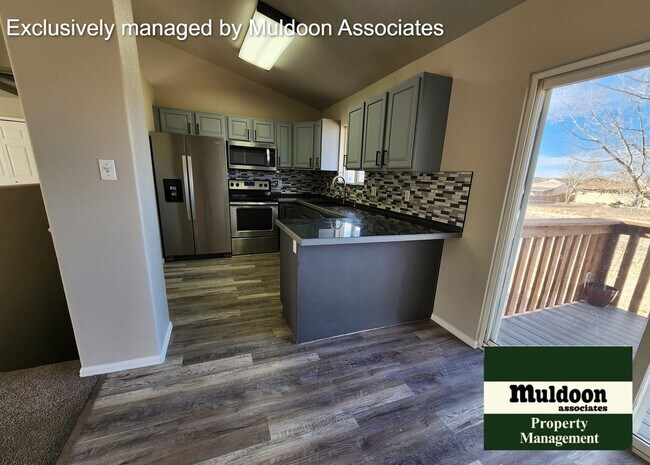 Foto del edificio - Freshly updated rancher in Pueblo West!