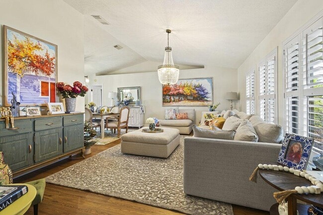 Foto del edificio - 1345 SW Cedar Cove