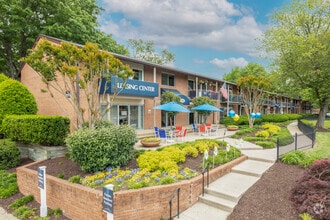 Building Photo - Meadow Woods