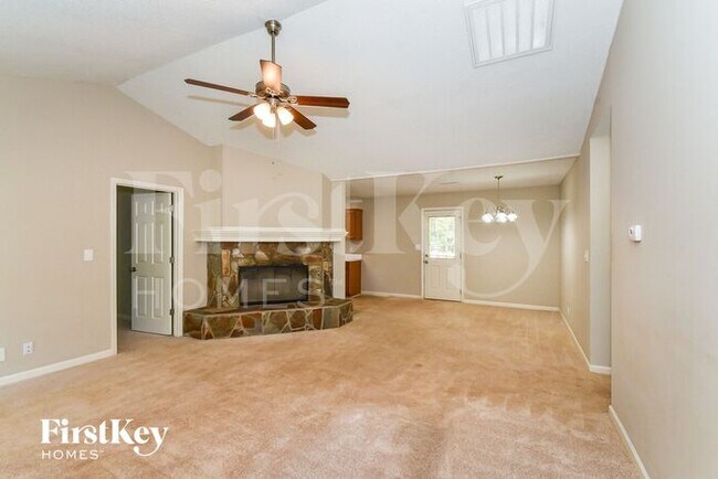 Building Photo - 178 Sandstone Dr