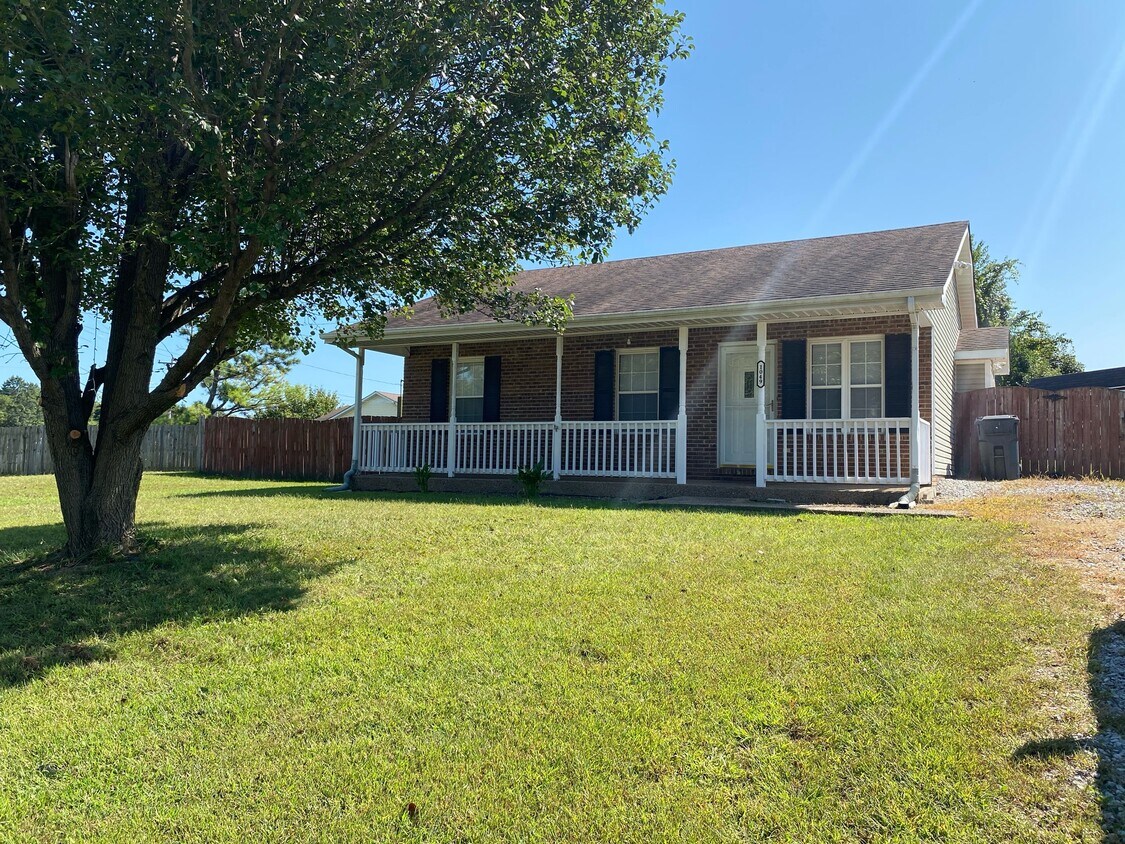 1049 Bush Ave, Oak Grove, KY 42262 House Rental in Oak Grove, KY