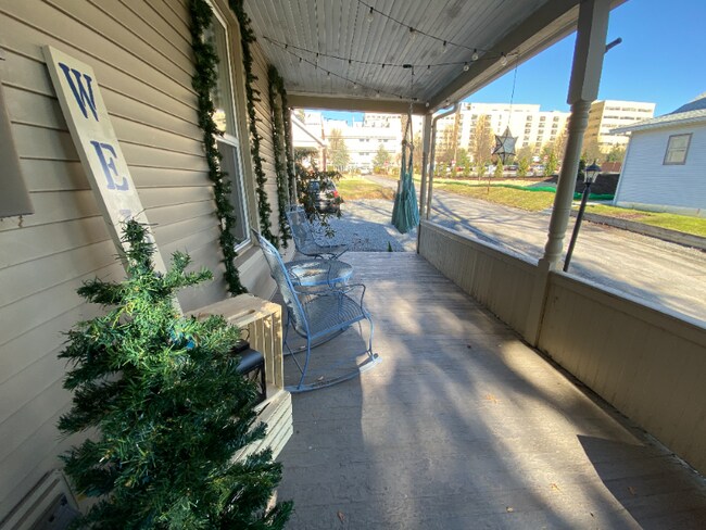 Foto del edificio - 937 Poplar Ave