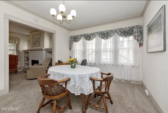 Building Photo - 3 br, 1 bath Townhome - 3548 N Murray Ave
