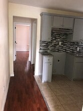 Building Photo - 3204 Napoleon St