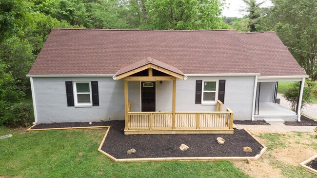 Foto del edificio - 5211 Holston Dr