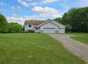 Building Photo - 1781 Rush Point Dr Cir W