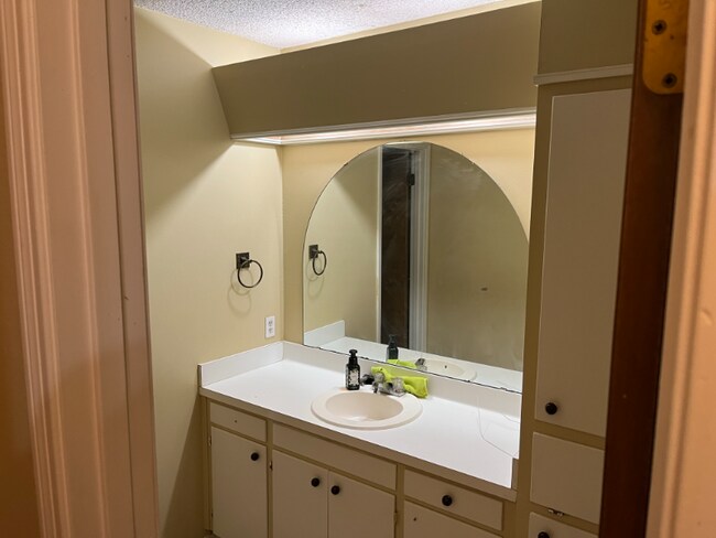 Foto del edificio - 3302 Greenridge Dr