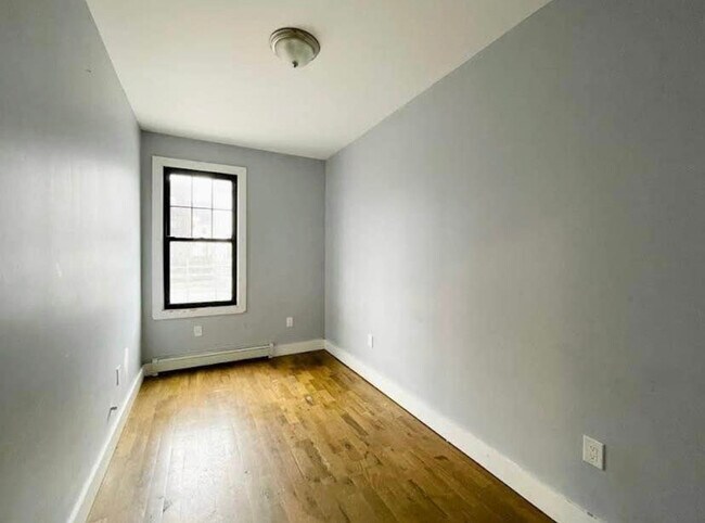 183 Garfield Ave Unit 1F - 180 Garfield Ave