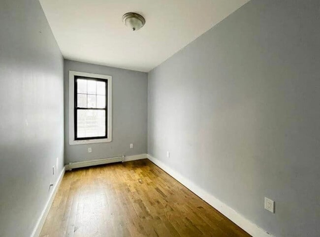 183 Garfield Ave Unit 1F - 180 Garfield Ave
