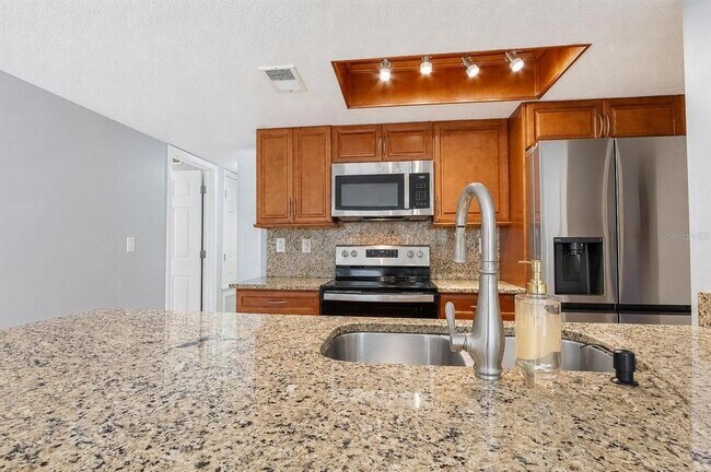 Building Photo - 2739 N Poinciana Blvd