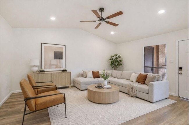 Foto del edificio - 1402 Waterloo Tr