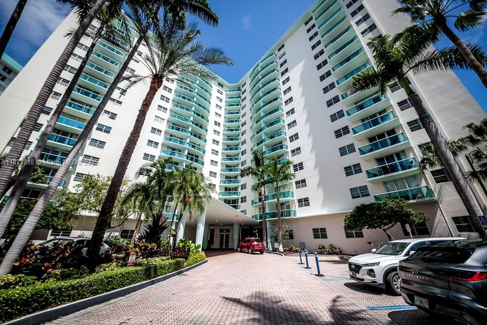 Primary Photo - 3801 S Ocean Dr