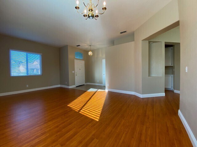 Foto del edificio - Beautiful 3bd/2ba in West Sacramento!