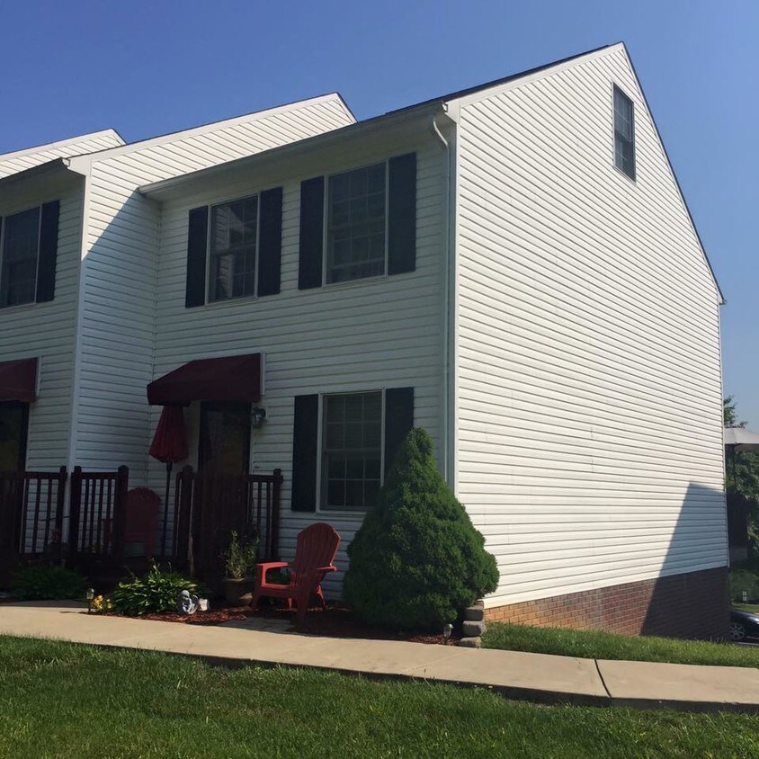358 Beaverview Dr, Bristol, VA 24201 Townhome Rentals in Bristol VA