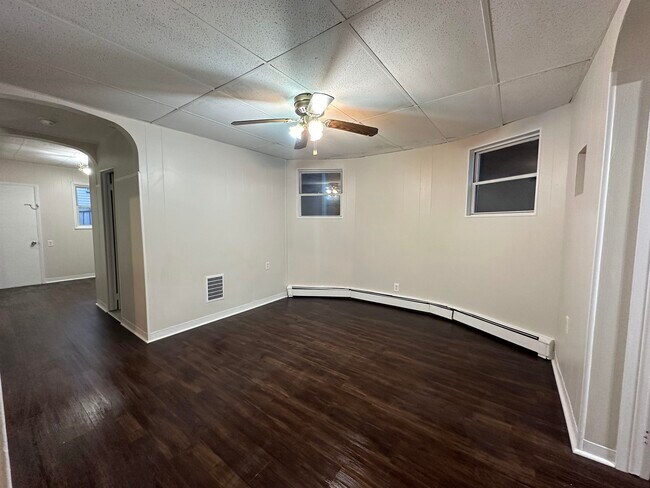 Foto del edificio - 52 Clarke Ave