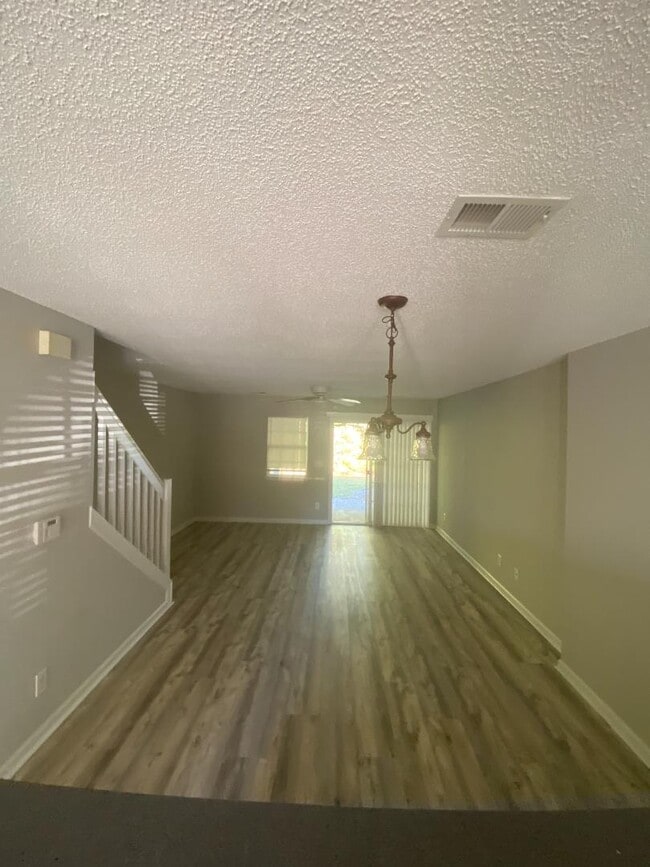 Building Photo - 257 Seabert Rd