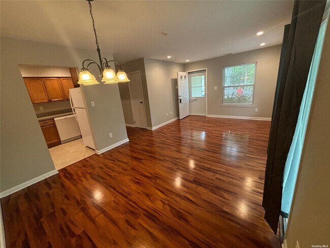 Foto del edificio - 283 Fairview Cir