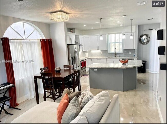Foto del edificio - 409 NW 87th Ln