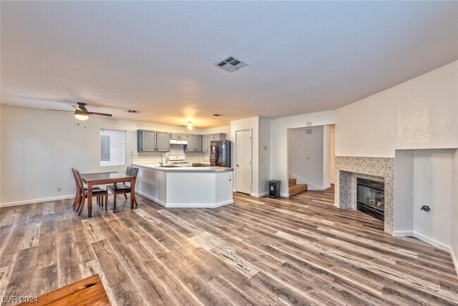 Building Photo - 2736 Wentworth Cir