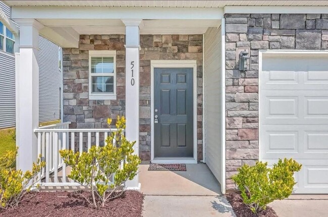 Building Photo - 510 Lateleaf Dr