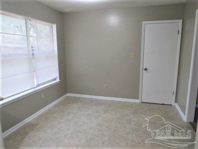 Foto del edificio - 5675 Vestavia Ln