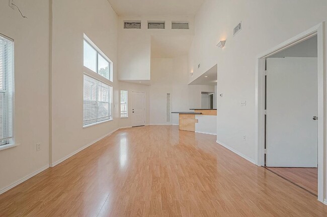 Building Photo - 4617 Talina Way