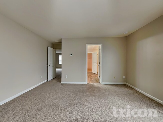 Building Photo - 2137 Hudson Dr