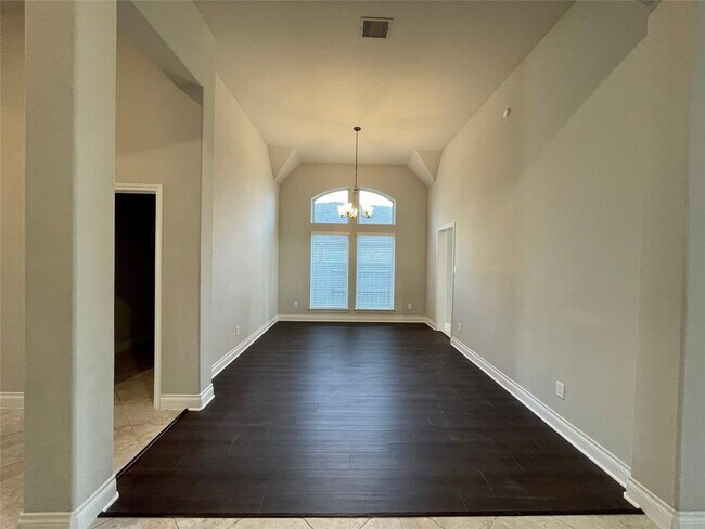 Foto del edificio - 3323 Chandler Hollow Ln