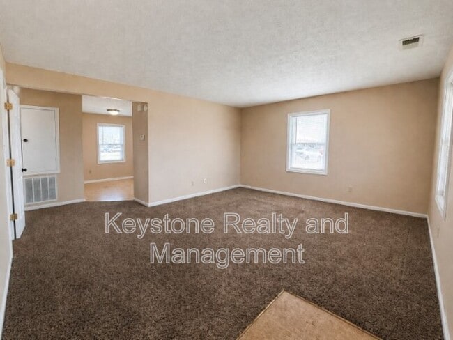 Building Photo - 270 Thompsonville Ln