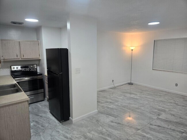 Foto del edificio - 5120 NE 18th Ave