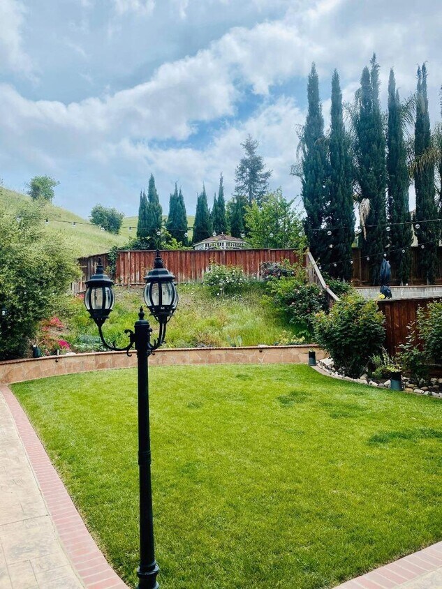 Foto del edificio - 1662 Indigo Oak Ln