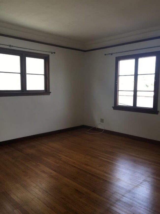 Building Photo - 141