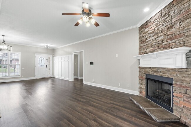 Building Photo - 3714 Meadow Ridge Ln