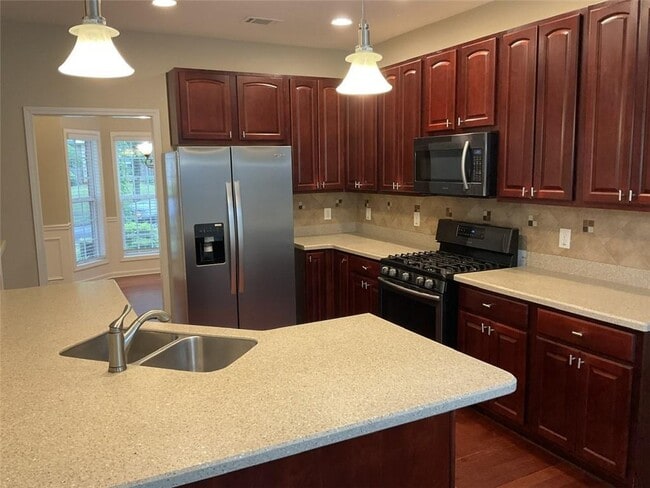 Building Photo - 7959 Larksview Dr