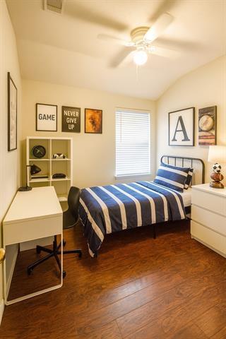 Foto del edificio - 2222 Spruce Cir