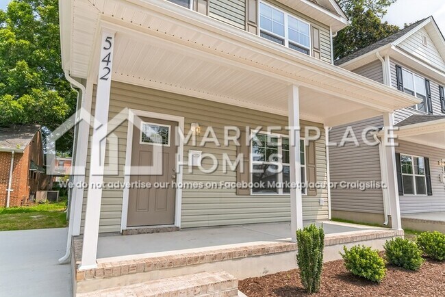 Building Photo - 542 Wilson St