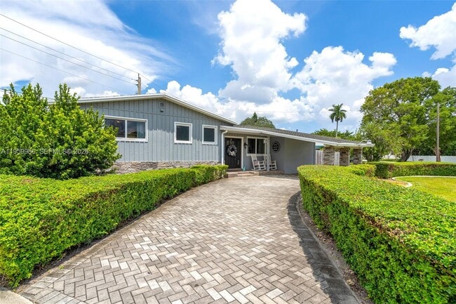 Foto del edificio - 9091 SW 49th St