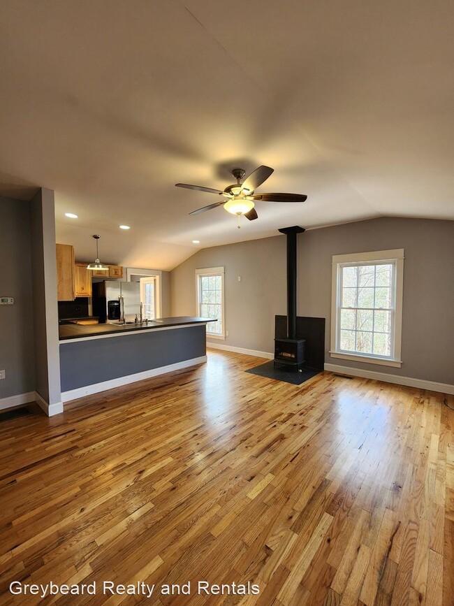 Building Photo - 2 br, 1 bath House - 379 Rainbow Terrace