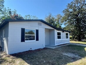 Building Photo - 7224 Valiant Ct